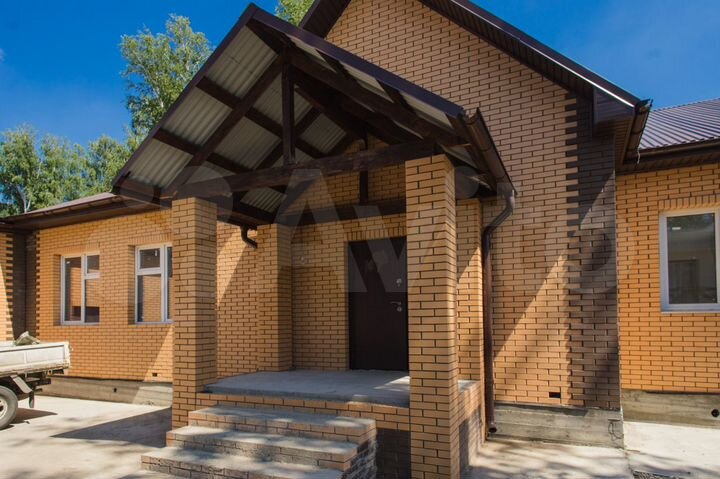 Дом 169 м² на участке 8,5 сот.