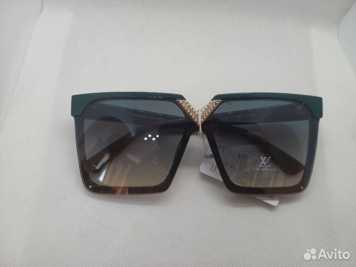 Очки новые LV