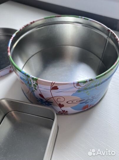 Жестяные банки для хранения пакетом