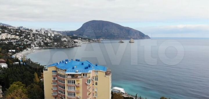 2-к. квартира, 57 м², 1/12 эт.