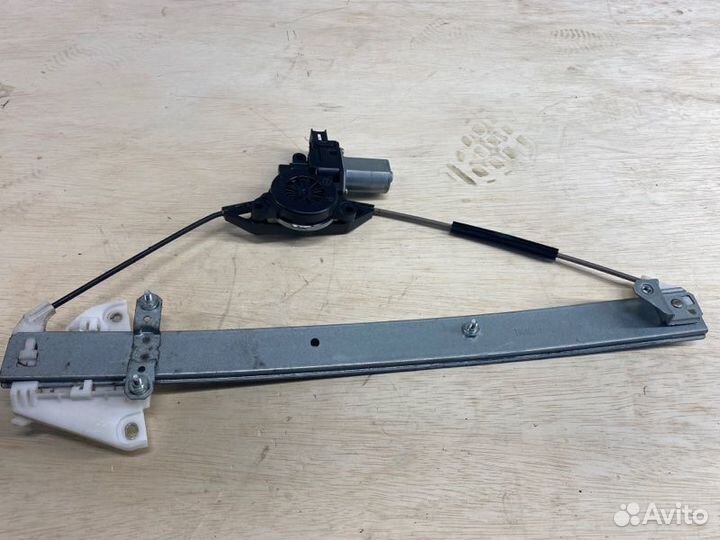 Передний Правый Стеклоподъемник Mazda CX9 2 TC
