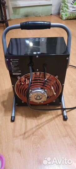 Электрическая тепловая пушка Timberk TIH Q2 3M