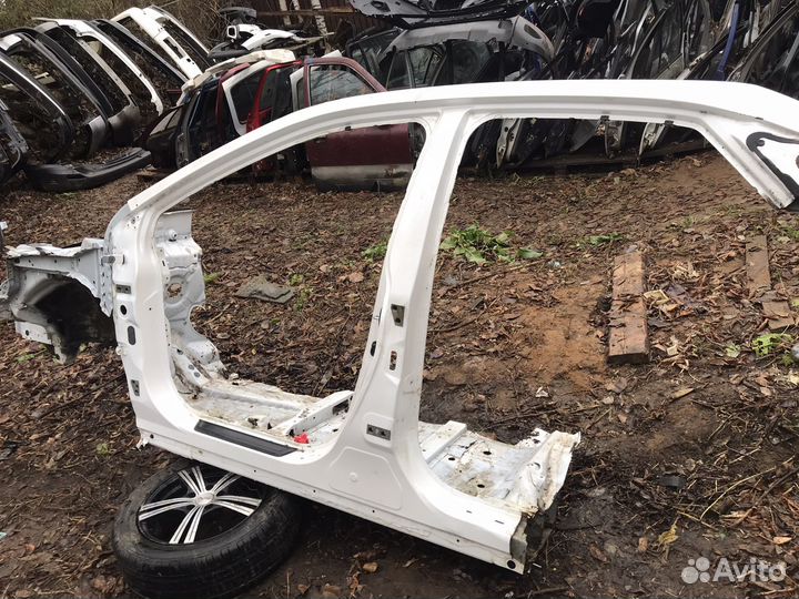 Четверть передняя левая Lexus Rx4