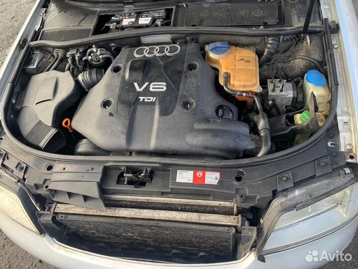 Панель передняя (телевизор) для Audi A6 C5