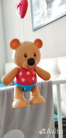 Мобиль на детскую кроватку