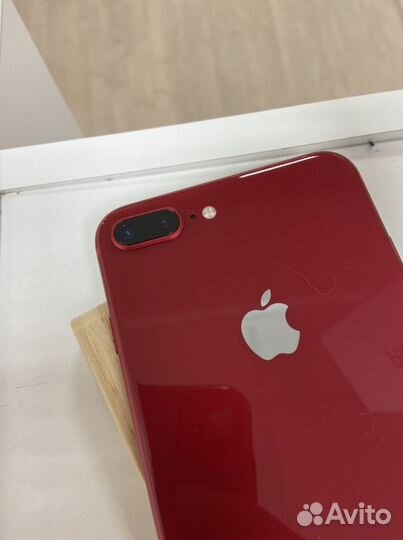 Apple iPhone 8 plus.64Gb.Красный