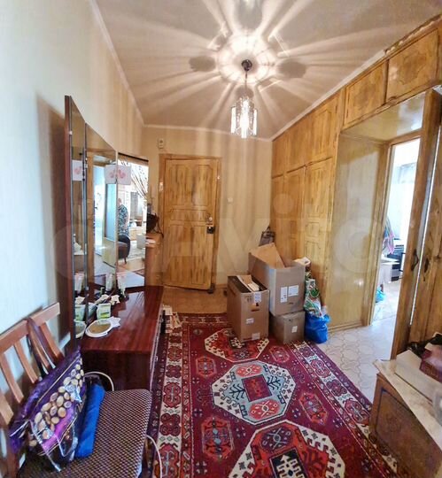 2-к. квартира, 52 м², 5/5 эт.