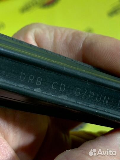 Уплотнитель стекла двери передний левый Kia Ceed 3