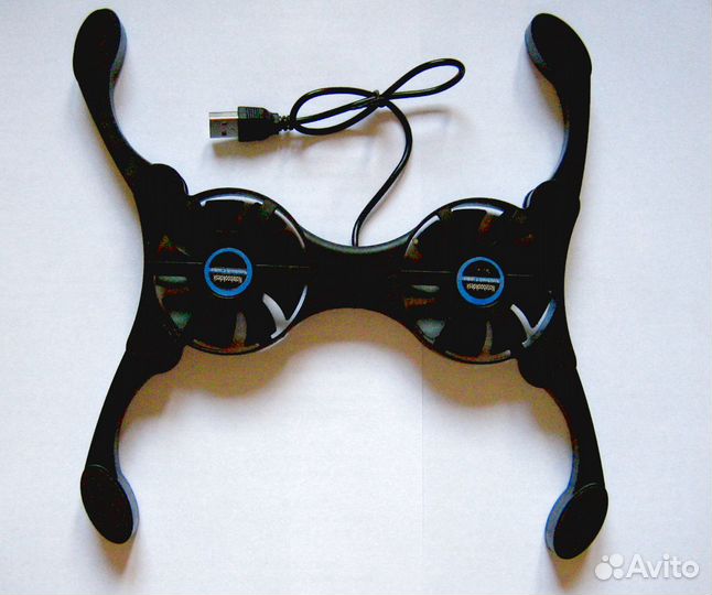 Продаю охлаждающую подставку под ноутбук