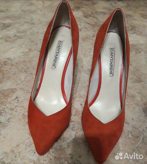 Продам женские красные замшевые туфли 36 размера