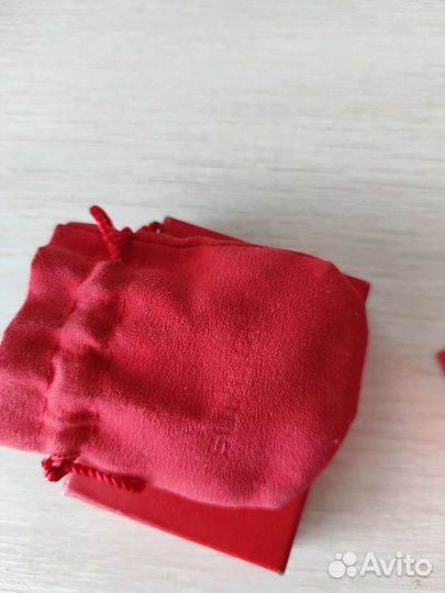 Коробочки для ювелирных изделий