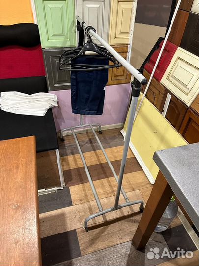 Вешалка напольная