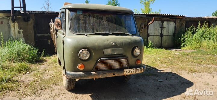 УАЗ 3303 бортовой, 1988