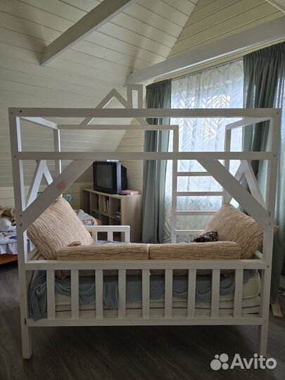 Двухъярусная кровать бу с матрасами