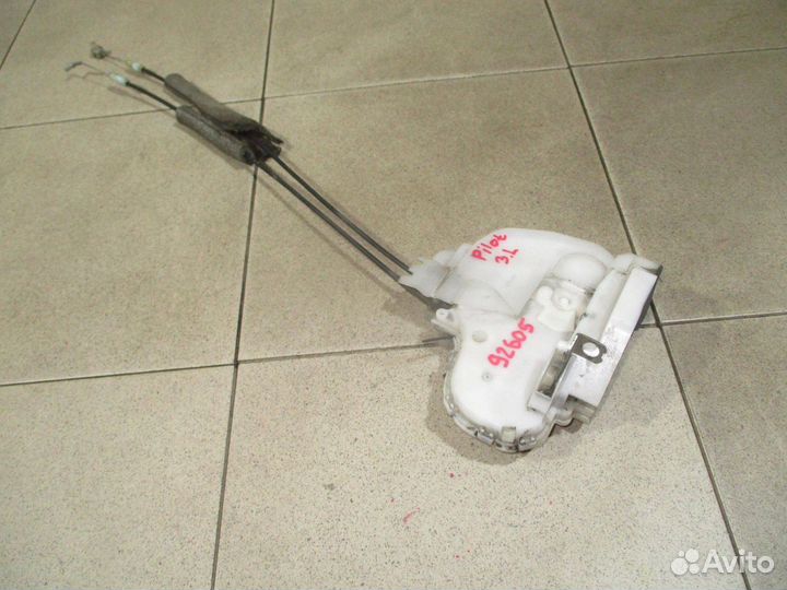 Замок двери задней левой Honda Pilot 2