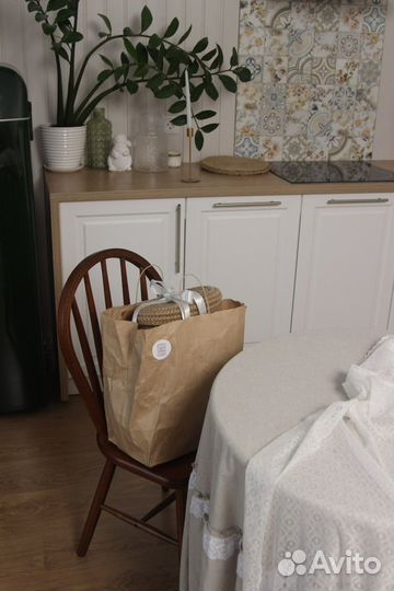 Набор овальных корзин из джута с крышками