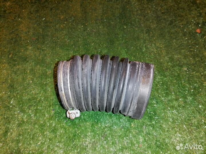 Патрубок воздушного фильтра 52817-28040 Toyota Est