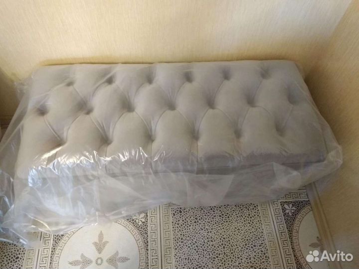 Банкетка, длина 105 см, ширина 47см,высота 43 см