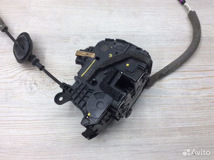 Замок двери передней правой передний правый
