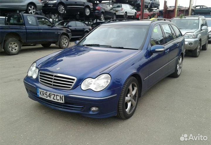 Топливная рейка Mercedes W203 646.963 2.2 CDI 2004