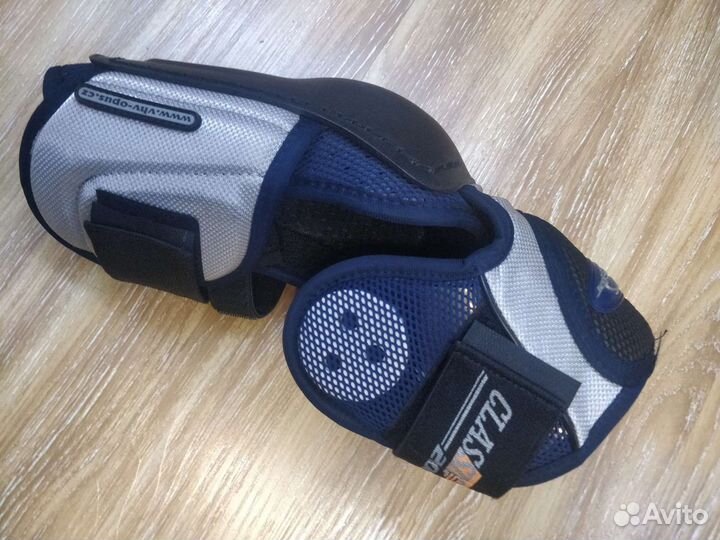 Налокотники хоккейные, новые