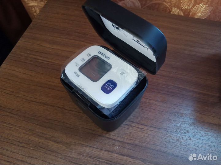 Тонометр автоматический новый omron