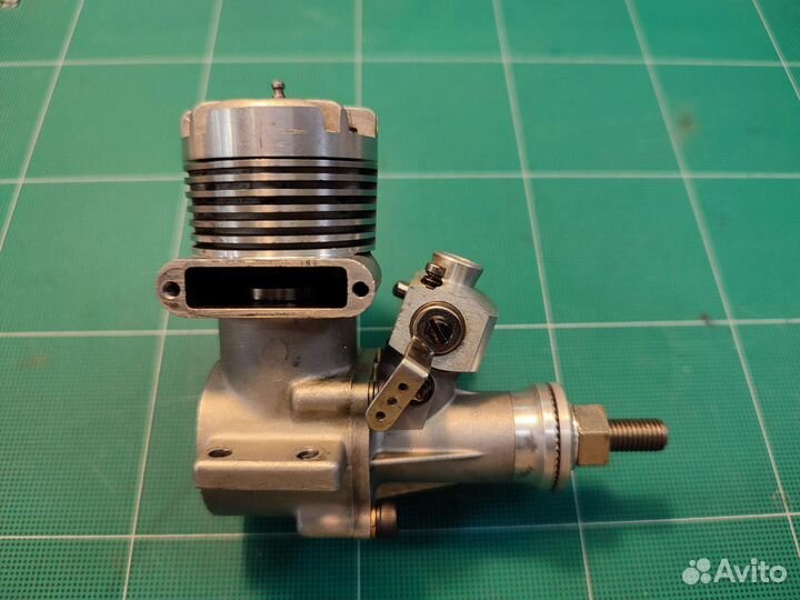 Авиамодельный двигатель Enya 35