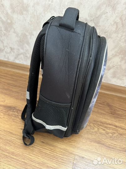 Рюкзак школьный