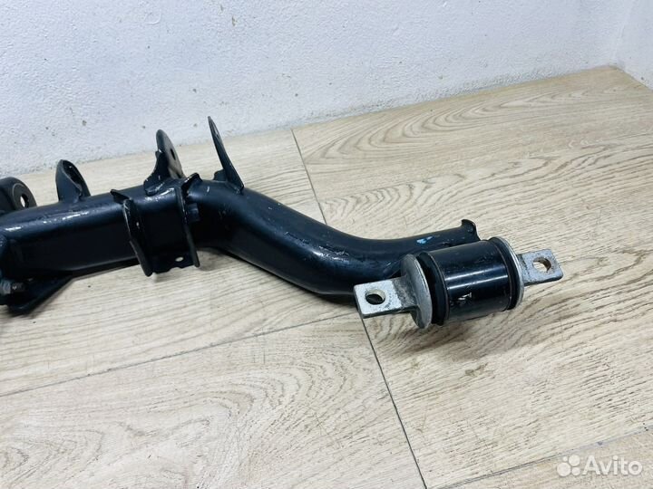 Рычаг задний левый нижний Honda CR-V 3