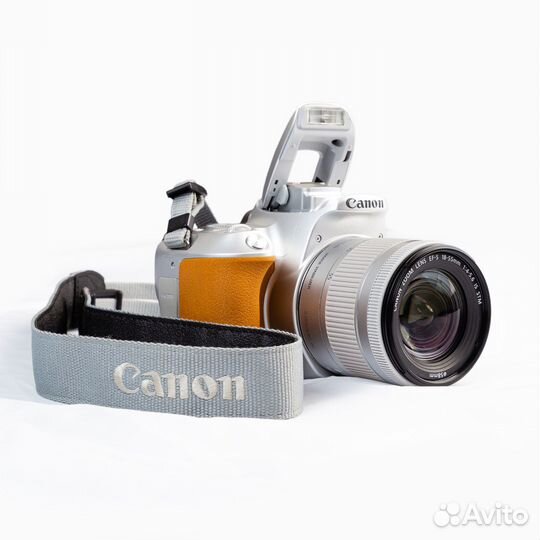 Canon eos 200D + 18-55mm STM