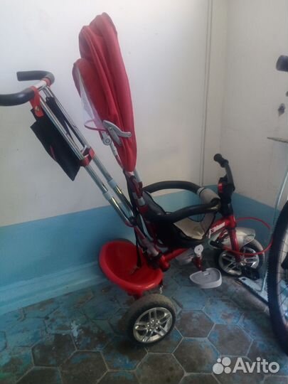 Трехколесный велосипед с родительской ручкой