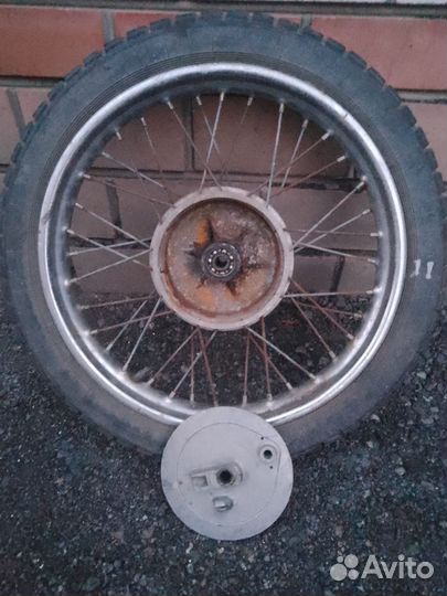 Колесо на мотоцикл Ява
