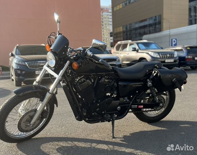 Продаю honda vt750s