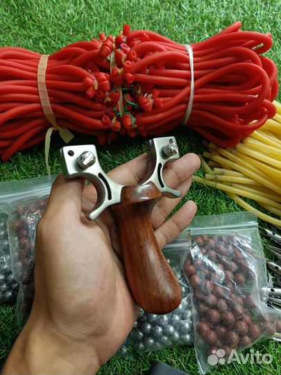 Рогатка с резинками