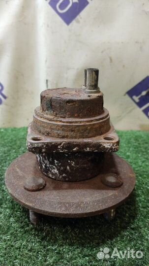 Ступица задняя правая Toyota Corolla универсал 1.6