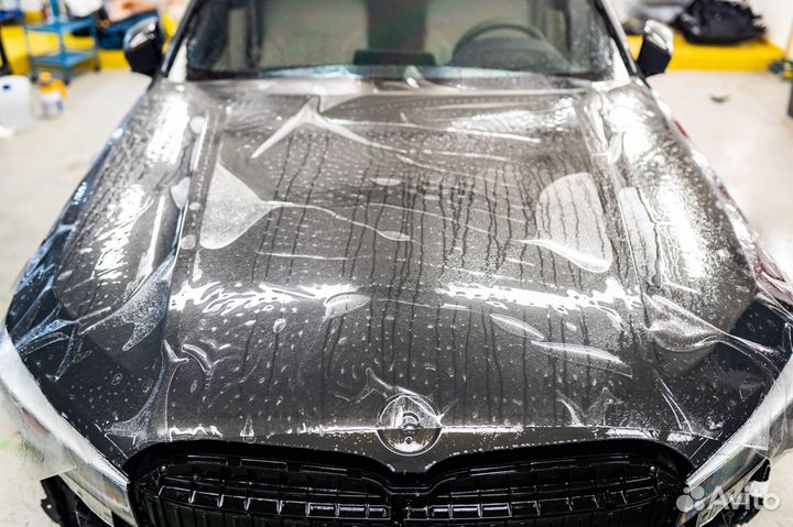 Оклейка капота авто
