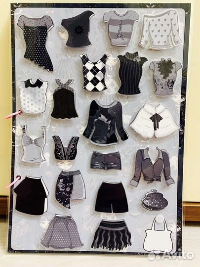 «Одень куклу Уэнсдей»