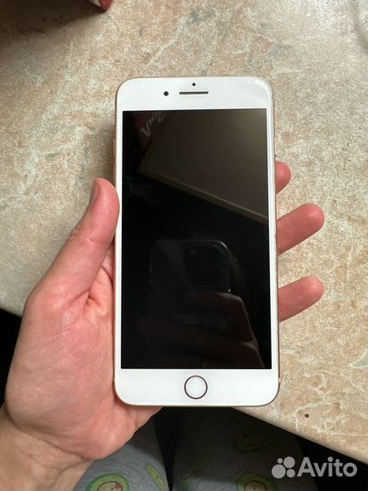 iPhone 8 Plus, 64 ГБ