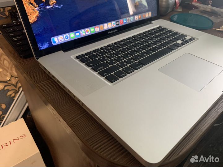 MacBook Pro 17 8gb/128ssd/Sonoma