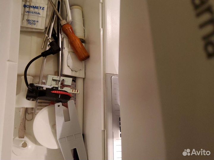 Швейная машина Husqvarna Viking sapphire