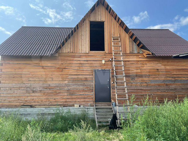 Дом 220 м² на участке 14 сот.