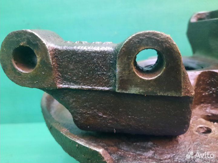 Кулак поворотный задний правый Subaru Impreza