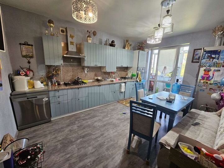 3-к. квартира, 80 м², 2/3 эт.