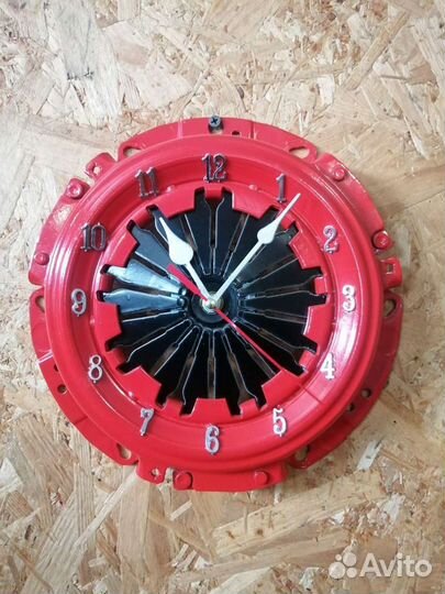 Часы из авто запчастей