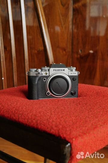 Fujifilm X-T4 silver