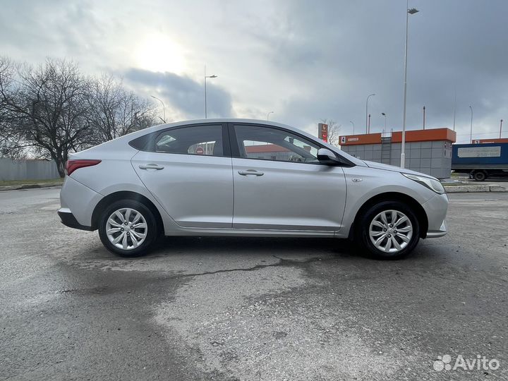 Hyundai Solaris 1.6 AT, 2022, 14 010 км