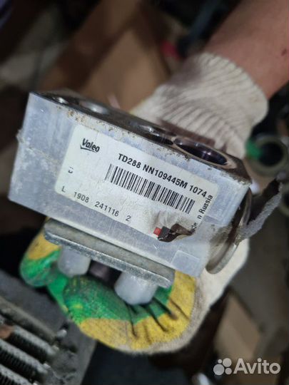 Радиатор кондиционера LADA Largus K4M 2016