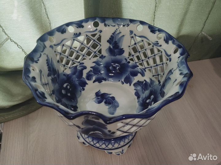 Ваза для фруктов. Фруктовница. Гжель