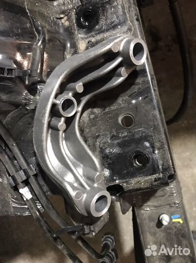 Задняя подушка Веста 1.8