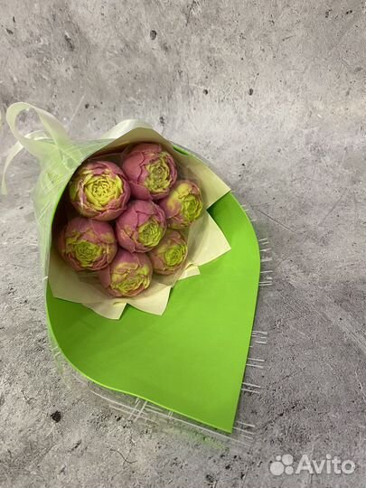 Сладкие букеты из шоколада